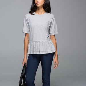 Lululemon Flouncey Tee Mini Stripe Heathered Medium Grey Angel Wing